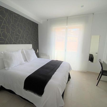 Hostal Somnis 苏利亚 外观 照片